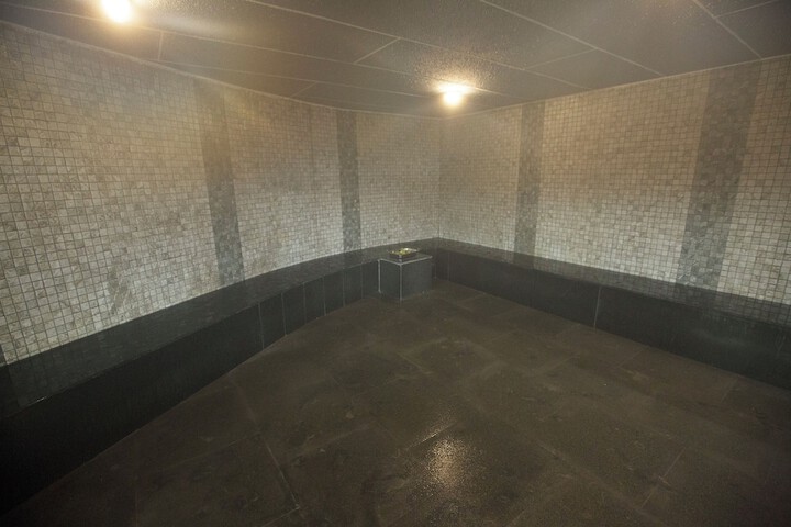 Room 78 of 142