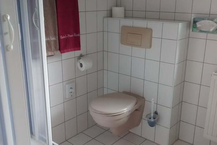 Room 12 of 50