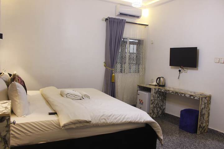 Room 17 of 26