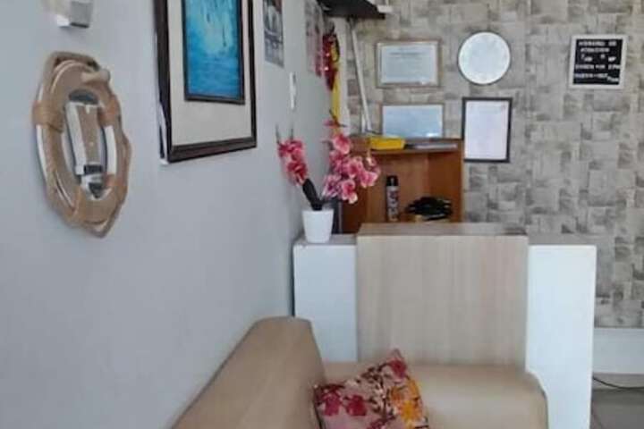 Room 4 of 6