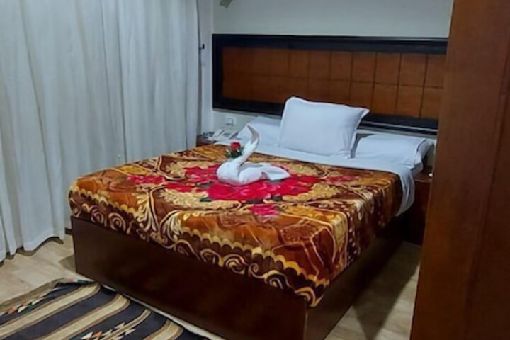 Room 7 of 61