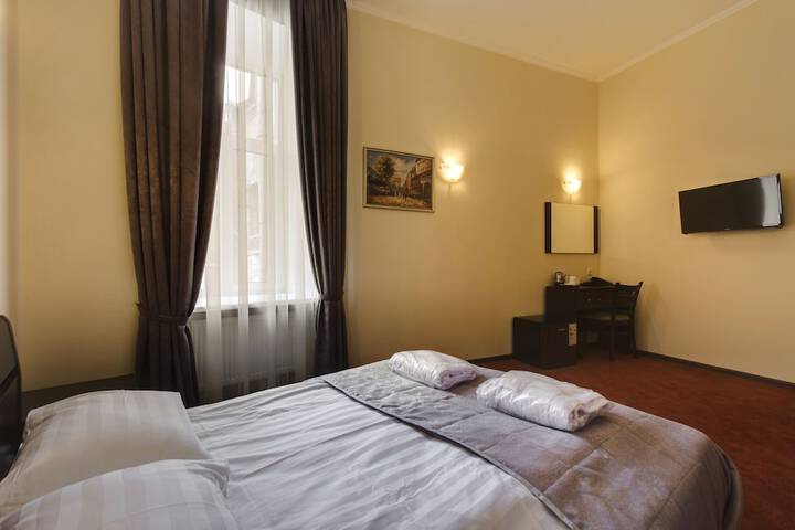 Room 10 of 49