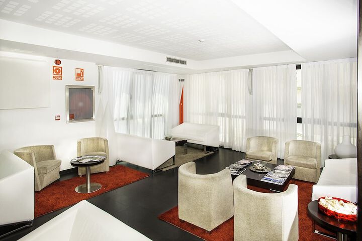 Hotel Interior 4 of 34