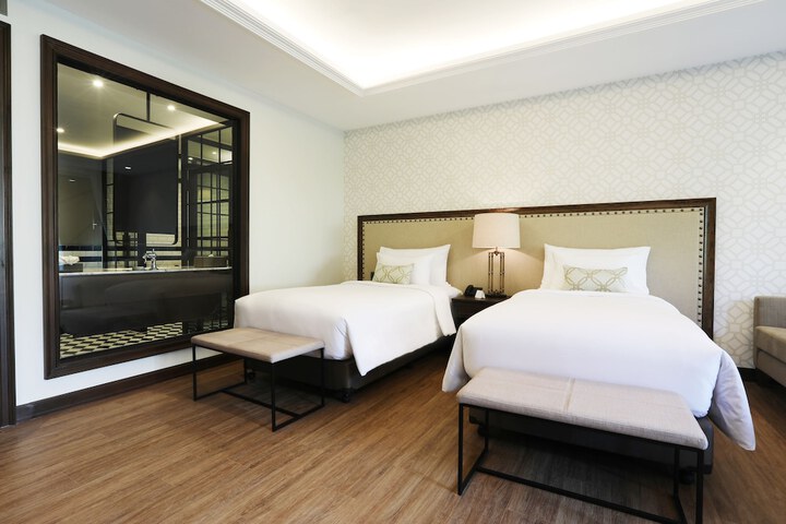 Room 56 of 184
