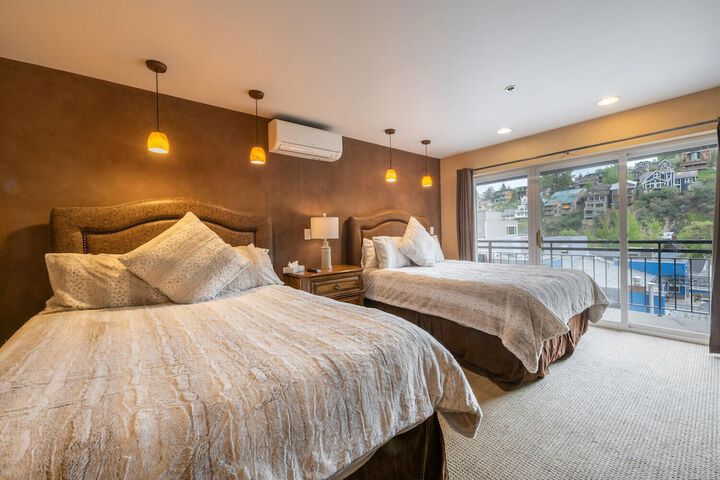 Room 21 of 73