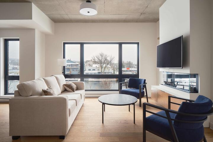 303 3rd Floor 1 Bedroom Suite Queen Bed Balcony (22 of 90)