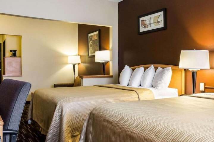 1 King Bed Suite (2 of 21)