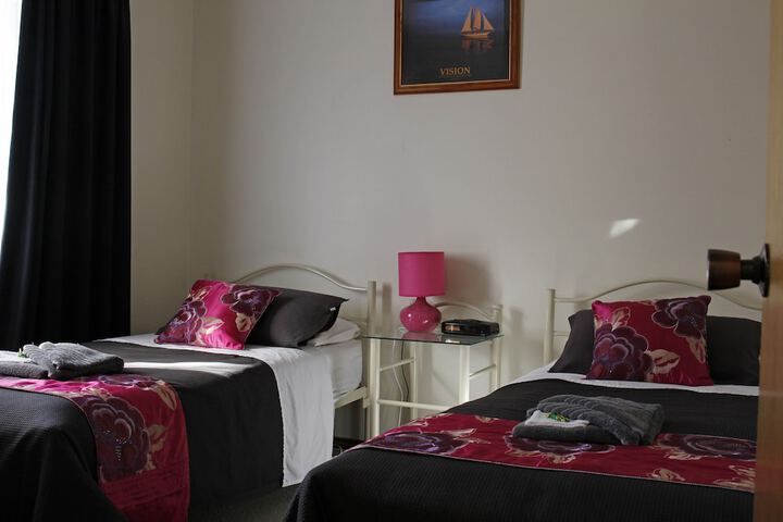 Room 4 of 22