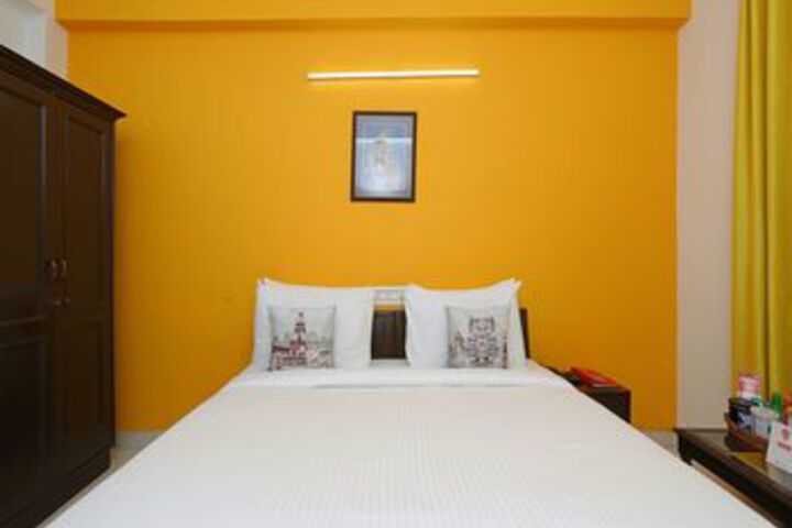 Room 7 of 25