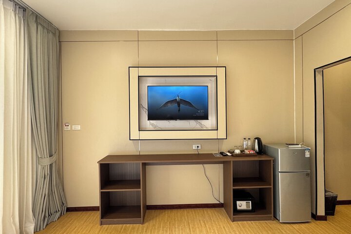 Room 27 of 56