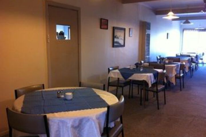 Dining 13 of 55