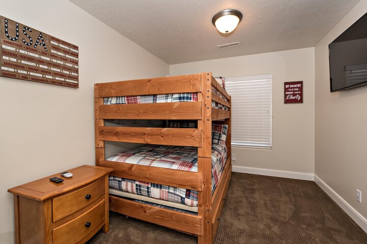 Room 2 of 39