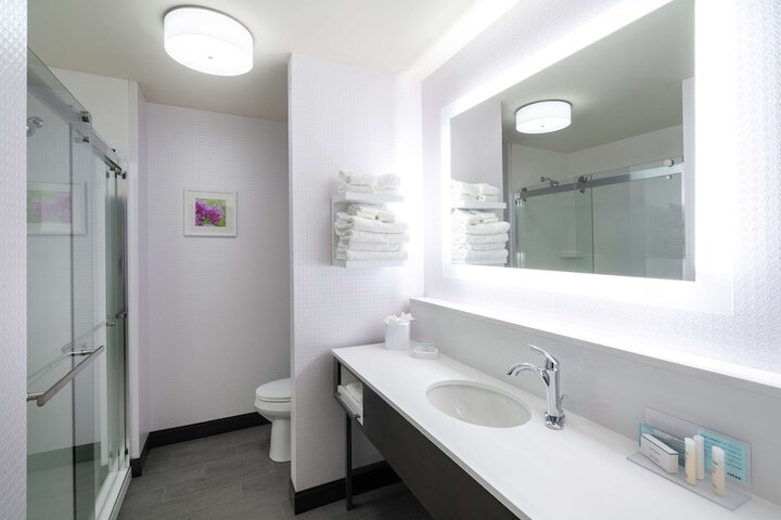 Bathroom shower