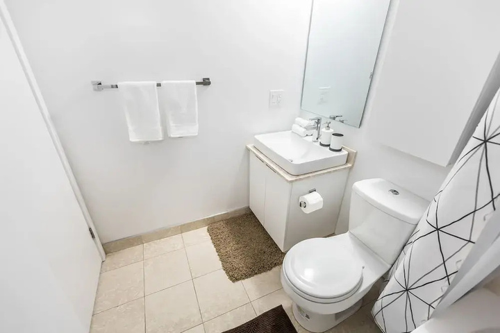 Room 9 of 21