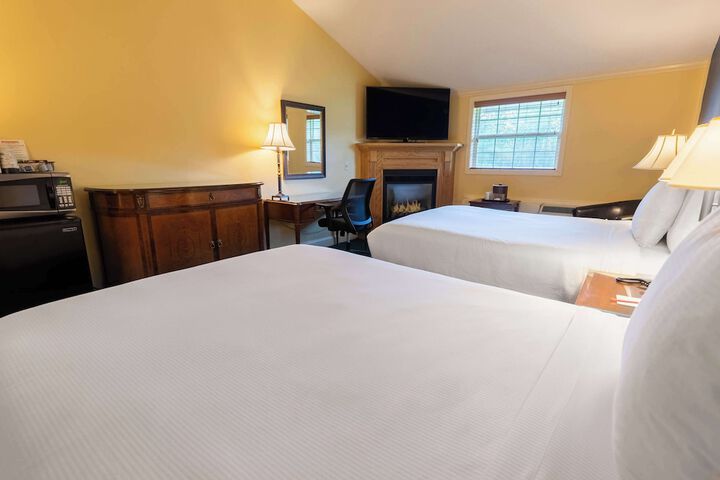 Quadruple Queen Size Bed (9 of 29)