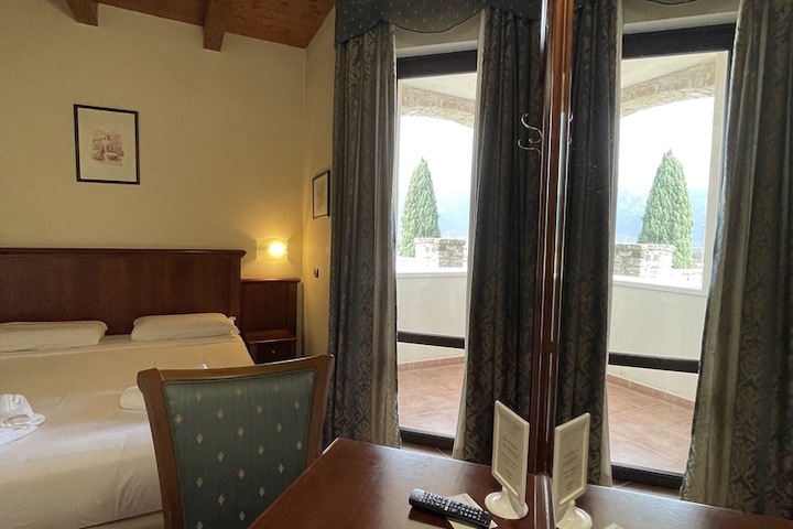 Room 17 of 55