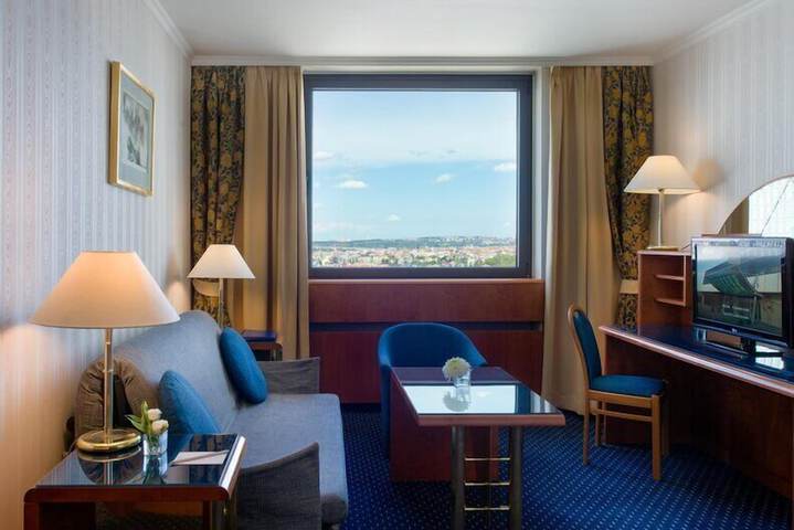 Room 50 of 113