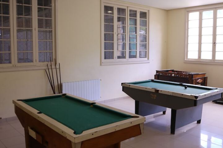 Room 27 of 108