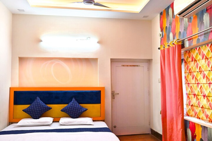 Room 7 of 24