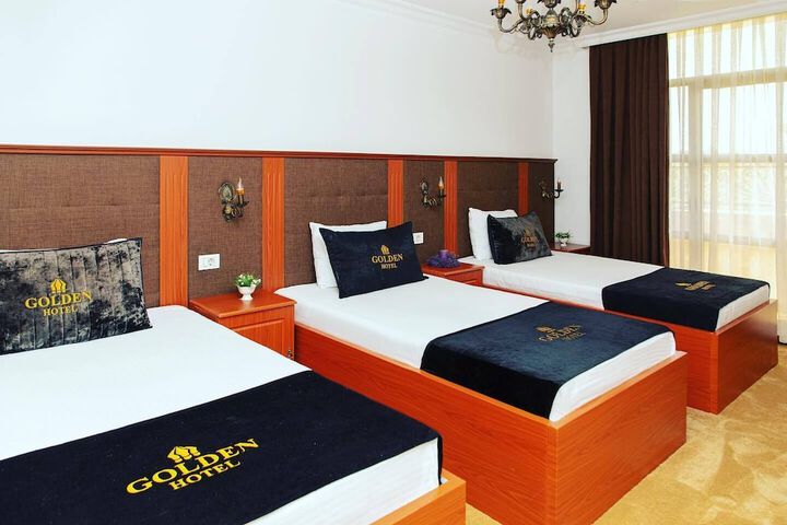 Room 18 of 21