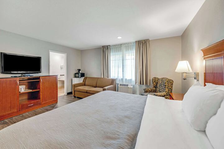 Room 16 of 36