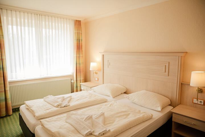 Room 16 of 64