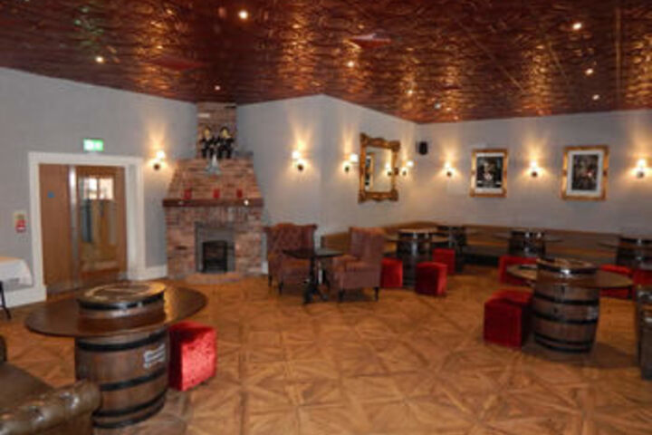 Lounge 66 of 110