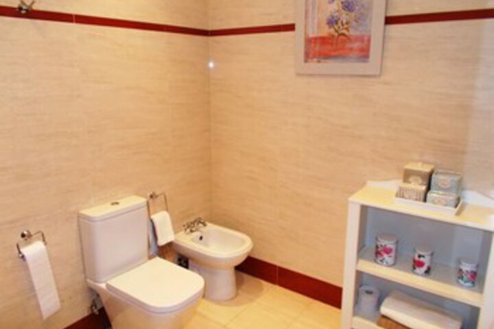 Room 3 of 25
