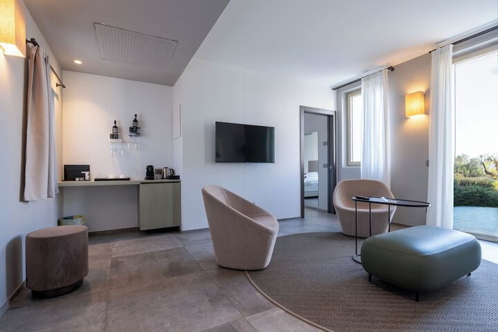Room 28 of 108