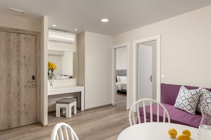 Room 42 of 114