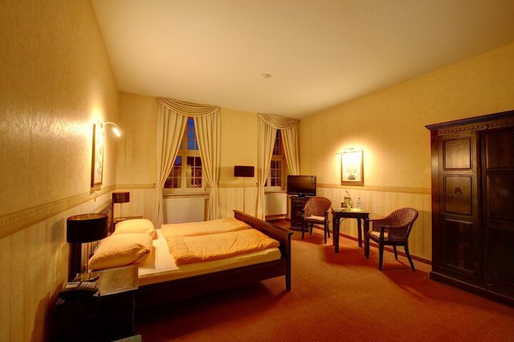Room 7 of 41