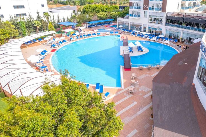 Pool 64 of 172