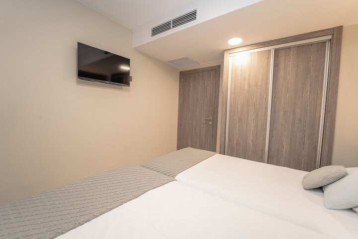 Room 30 of 72