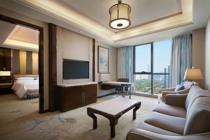 Room 12 of 32