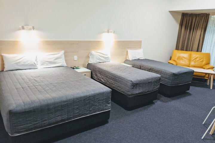 Room 11 of 41
