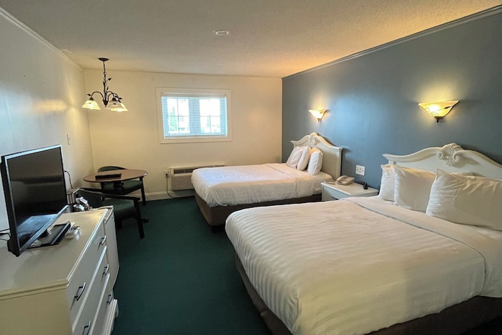 Room 3 of 20