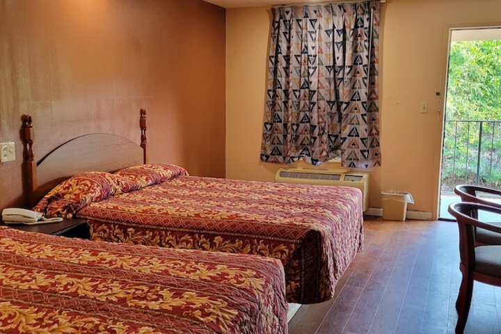 Room 22 of 32