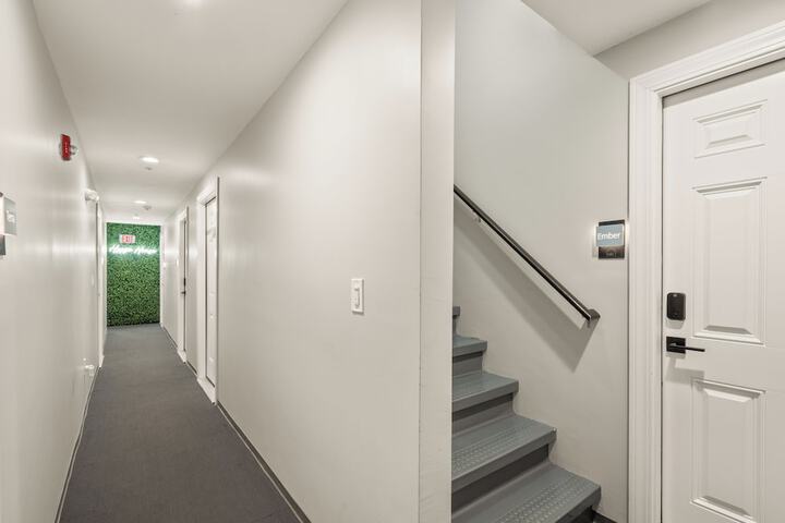 Ballroom/Hall 60 of 63