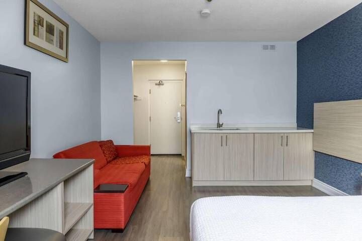 Room 16 of 99