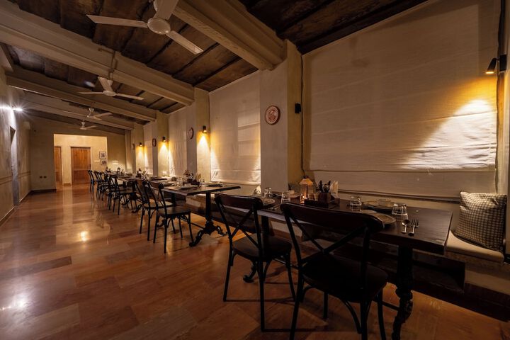 Dining 120 of 207