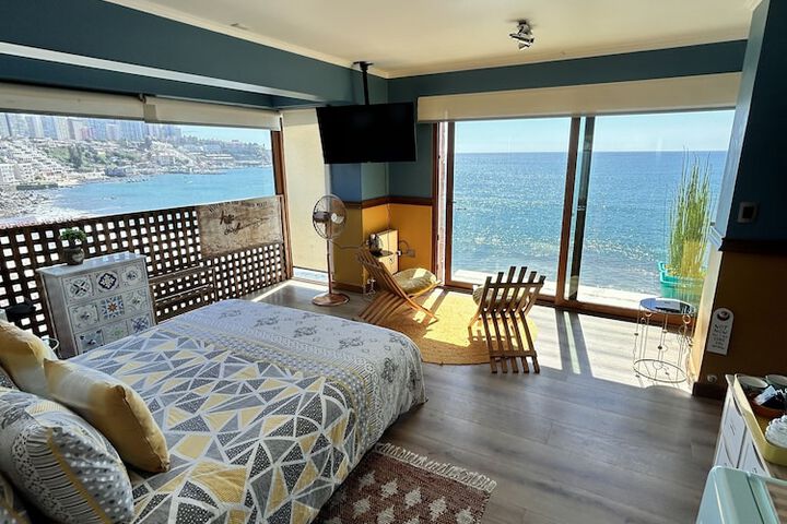 Room 52 of 180