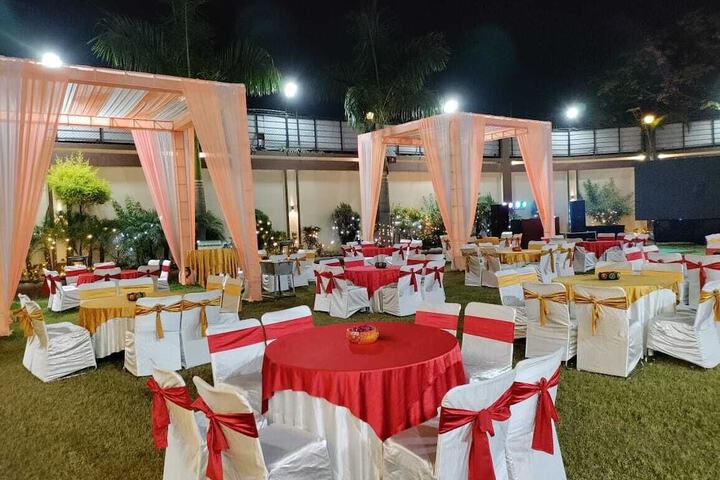 Ballroom/Hall 58 of 68