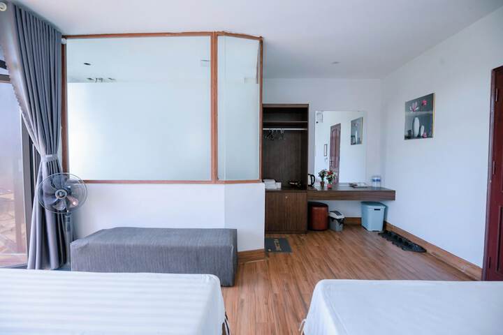 Room 90 of 201