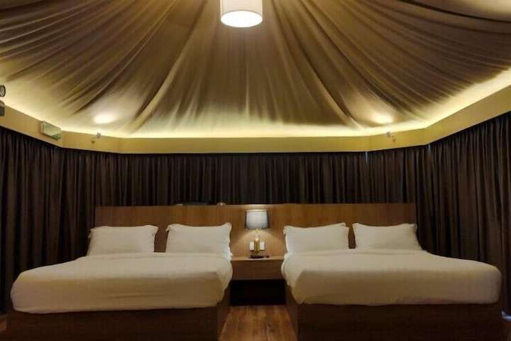 Room 20 of 36