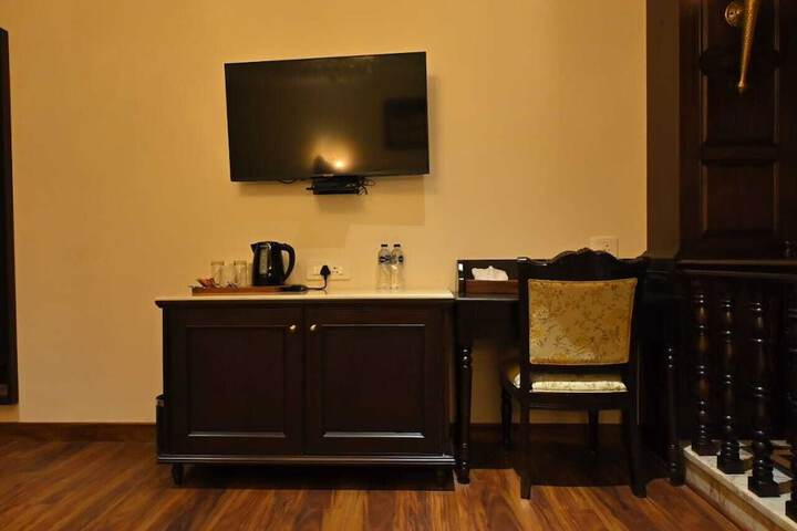 Room 40 of 161
