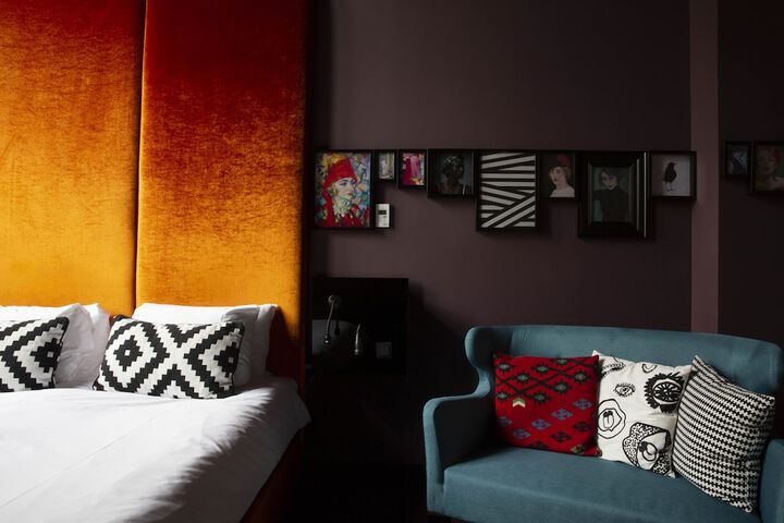 Room 15 of 98
