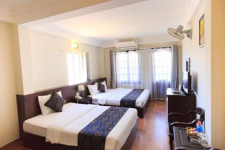 Room 15 of 27
