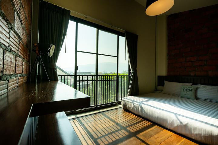 Room 14 of 94