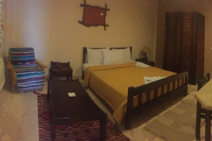 Room 3 of 37