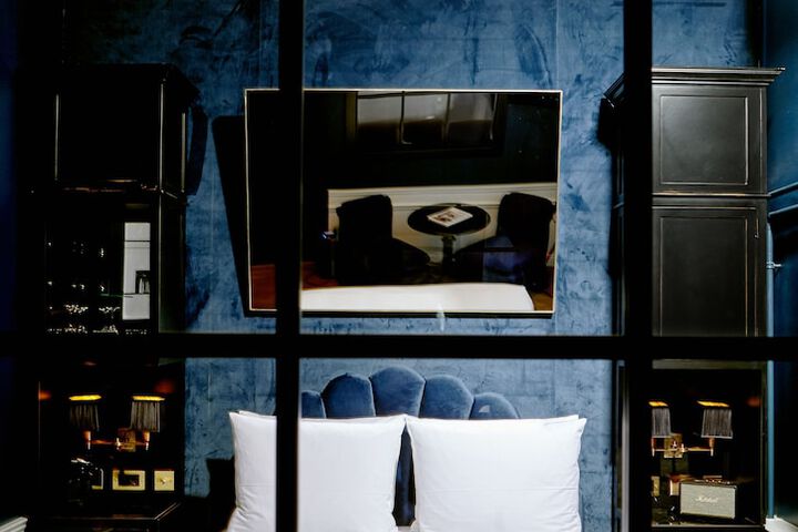 Room 4 of 83